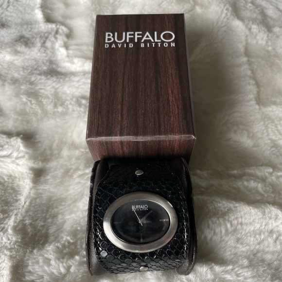 Buffalo watch - Picture 2 of 2